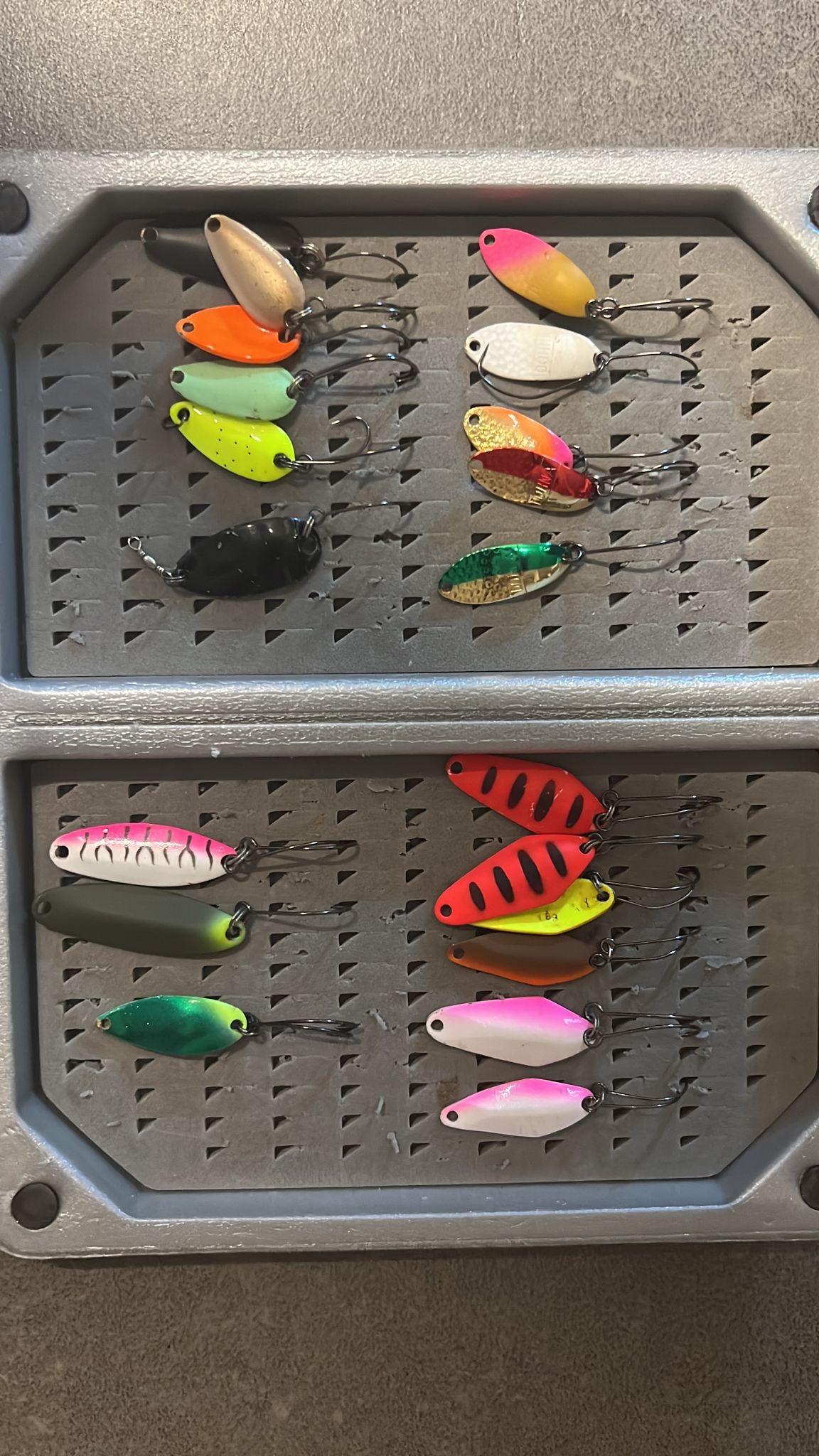 Kit spoon trout area