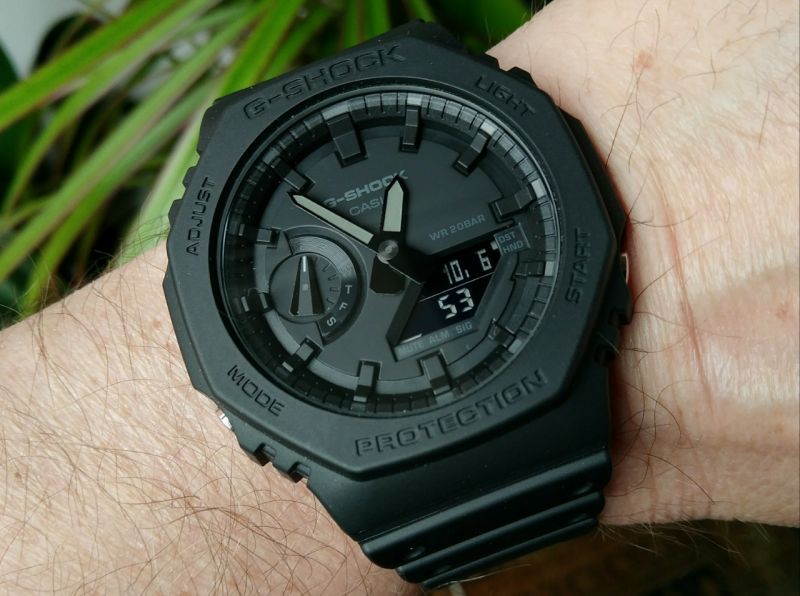 Casio G-SHOCK GA-2100-1A1 , Carbon Core Guard Structure