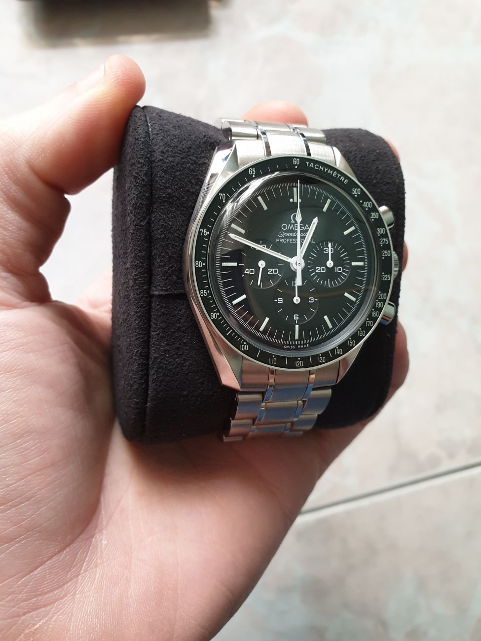 omega speedmaster moonwatch 2019