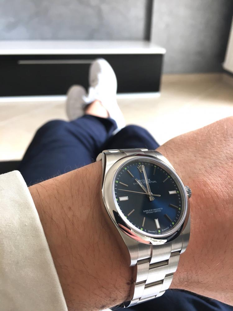 Rolex Oyster Perpetual 39mm ref. 114300