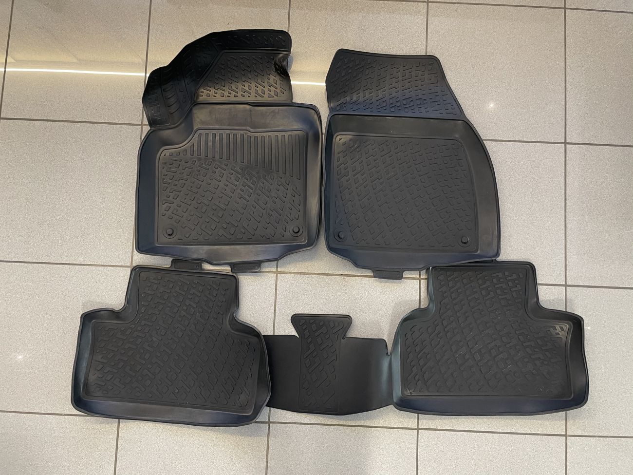 Recambo Vasca Baule In Gomma Per Range Rover Evoque II (L551, Dal 2019) - Protezione Bagagliaio Su Misura, Alta E Antiscivolo