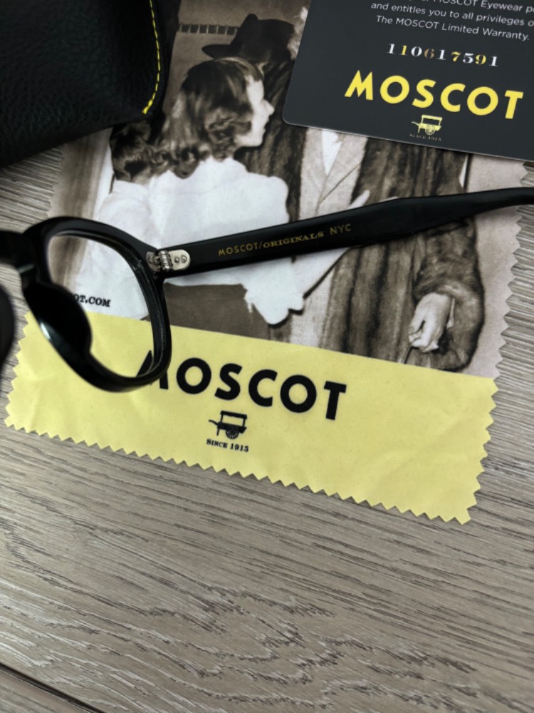[VENDUTO] Vendo occhiali Moscot