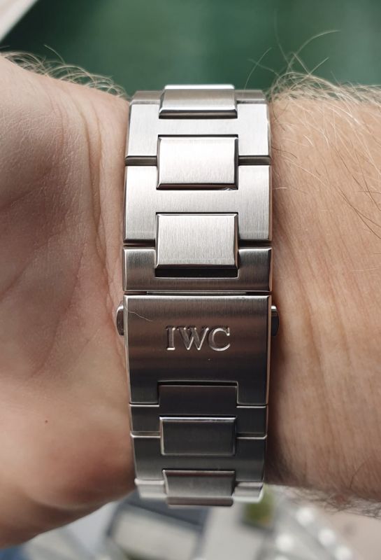 exponi watch 3239