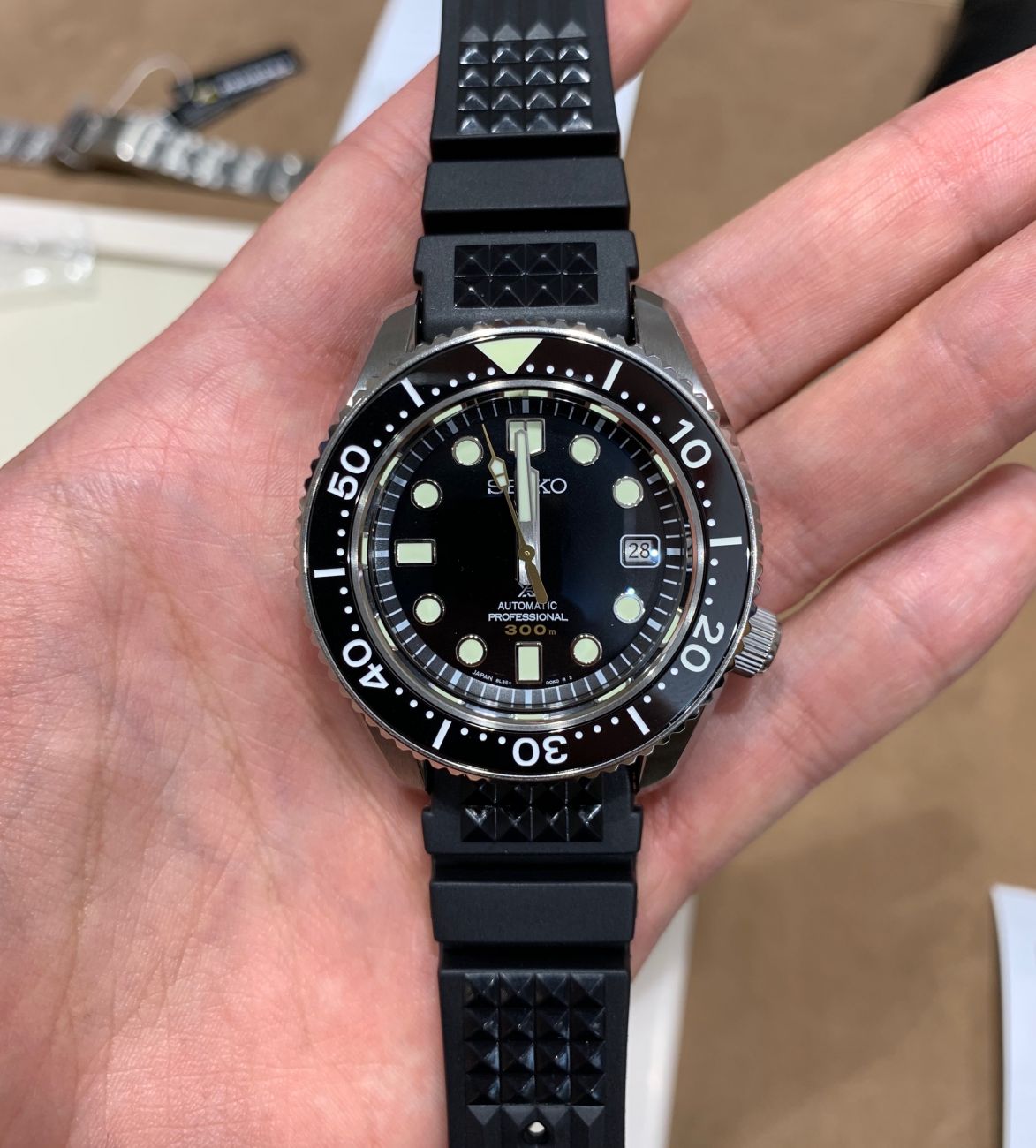 new seiko marinemaster 300