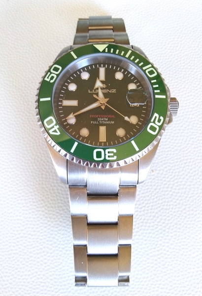 Lorenz Full Titanium 030269AA - Orologio sportivo da uomo in titanio - Orologio automatico subacqueo professionale fino a 300 metri - Valigetta con due cinturini di ricambio e accessori