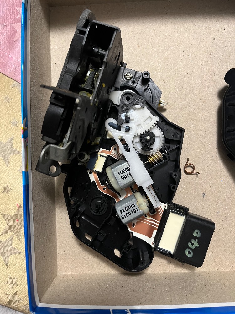 Meccanismo Chiusura Portiera Posteriore Sinistra Con Keyless Per Land Rover Range Rover Evoque Sport