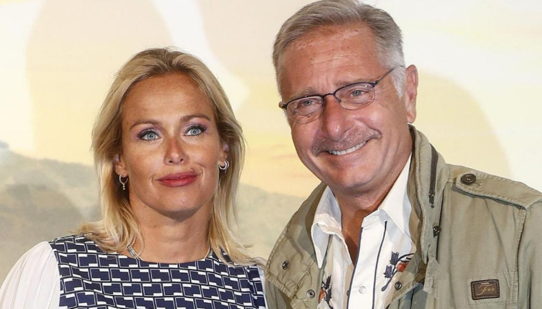 Quanti Anni Ha La Moglie Di Paolo Bonolis