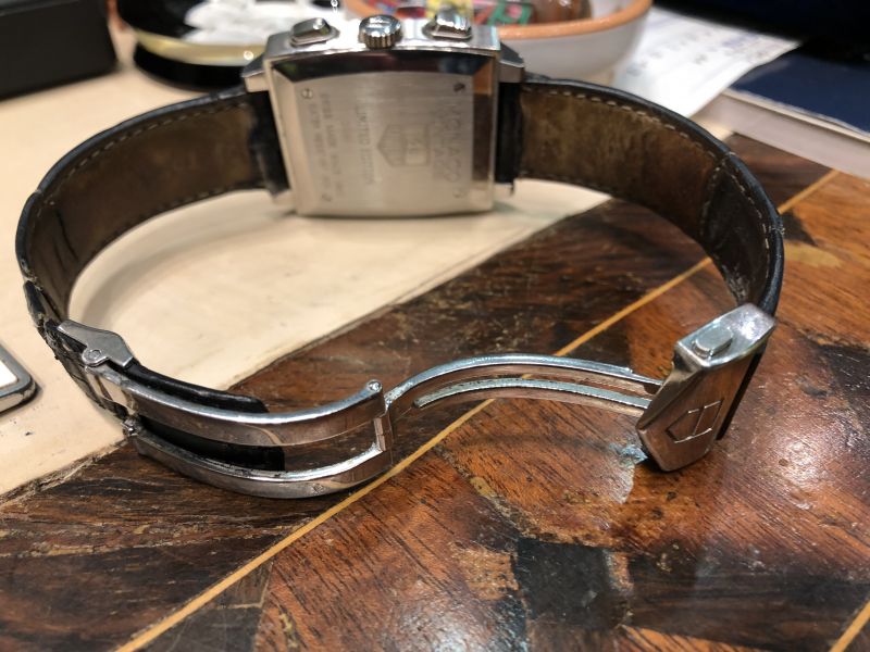 Boucles D'oreilles Homme Tag Heuer Carrera Fc5037-0 Deployant