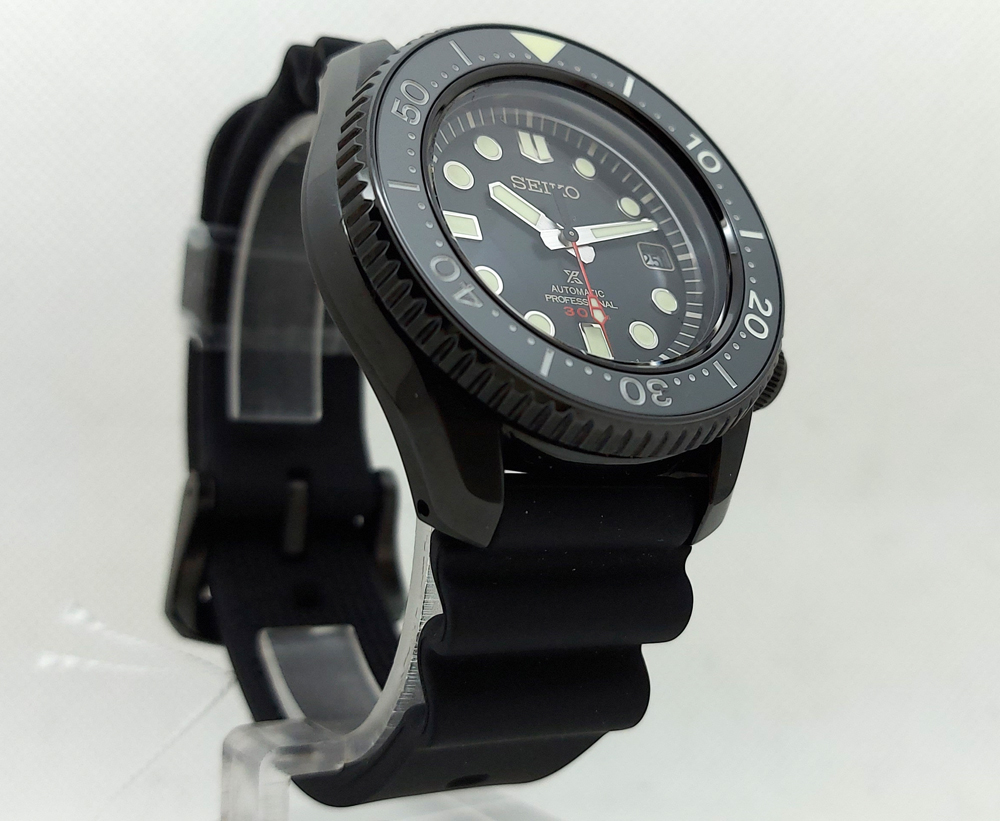 Vendo Seiko MarineMaster 300 Black Series Limited Edition SLA035J1 - Nuovo  e completo