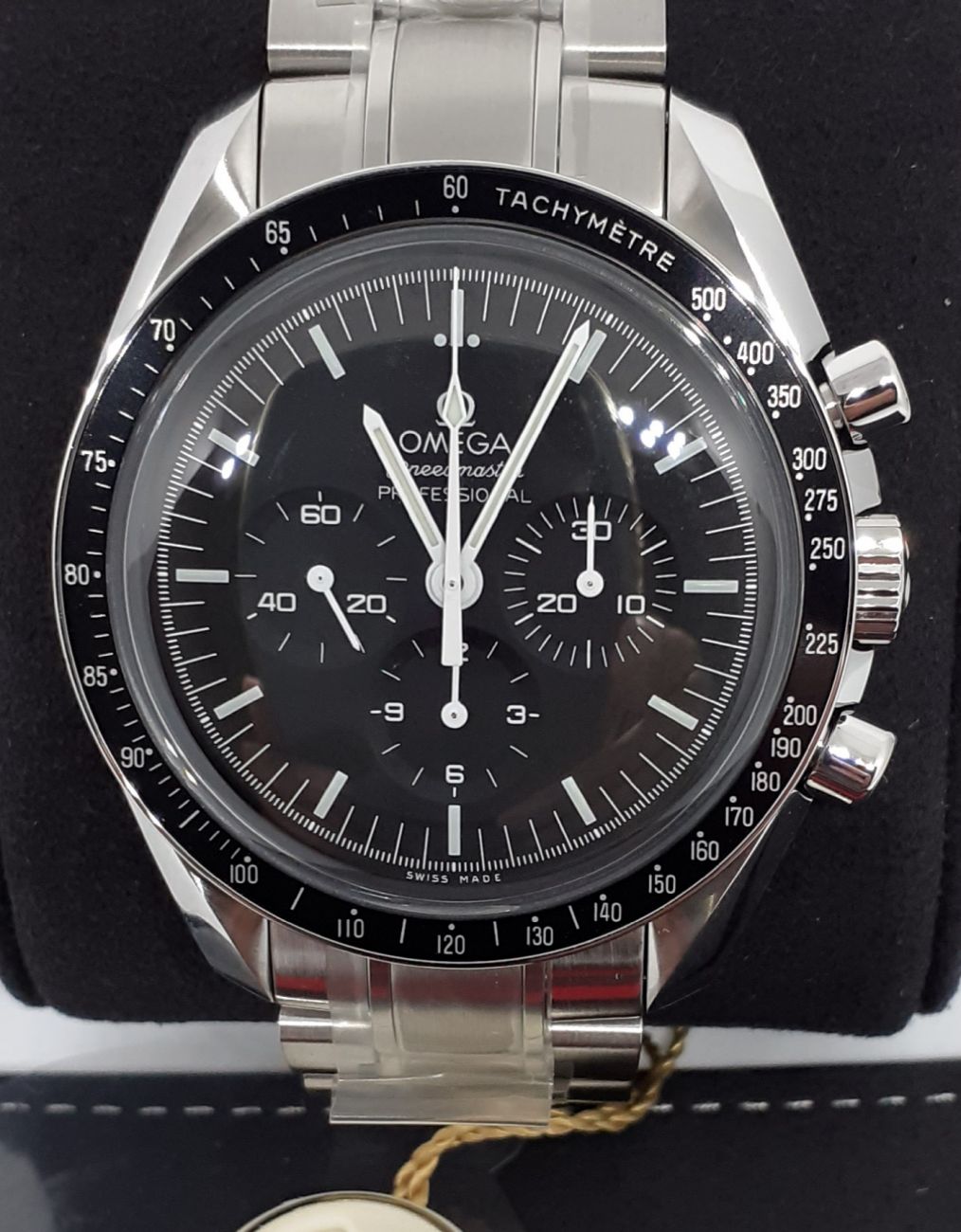 omega moonwatch 005