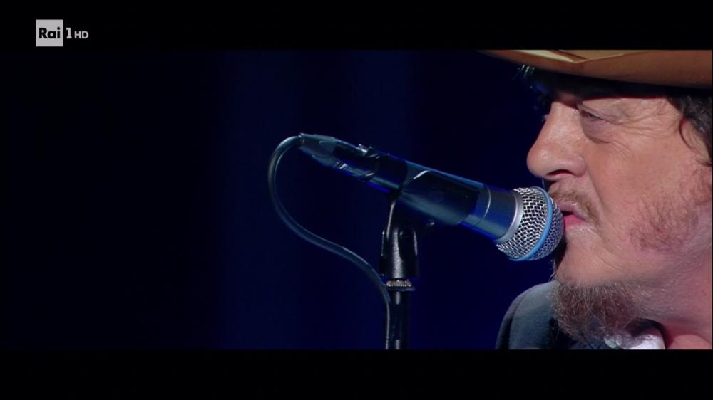 SANREMO 2017 ZUCCHERO CANTA CI SI ARRENDE VIDEO ESIBIZIONE SINTESI E 