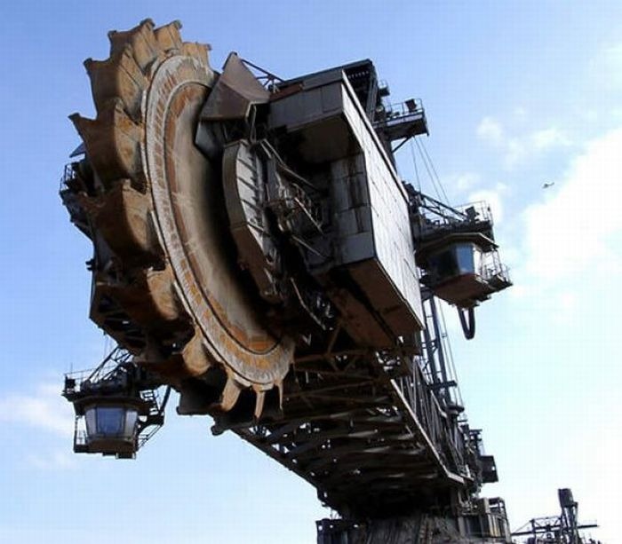 IL BAGGER 288, L'ESCAVATORE PIÙ GRANDE DEL MONDO IL BAGGER 288, L'ESCAVATORE PIÙ GRANDE DEL MONDO
