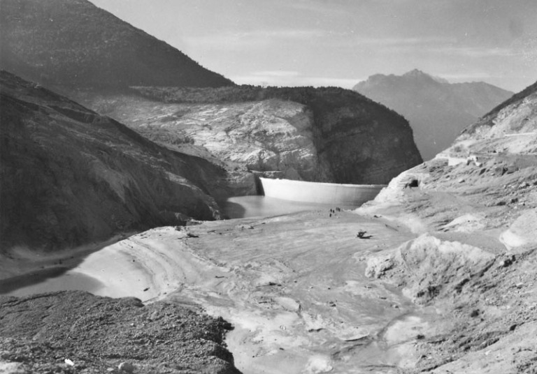 LA TRAGEDIA DEL VAJONT LA STORIA E LE FOTO STORICHE