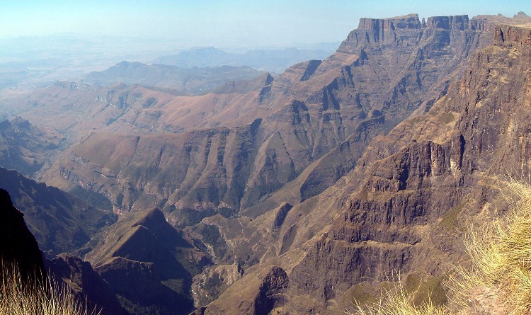 LA RIFT VALLEY, CHIAMATA GRANDE FOSSA TETTONICA